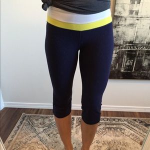 Lululemon Reversible Crop